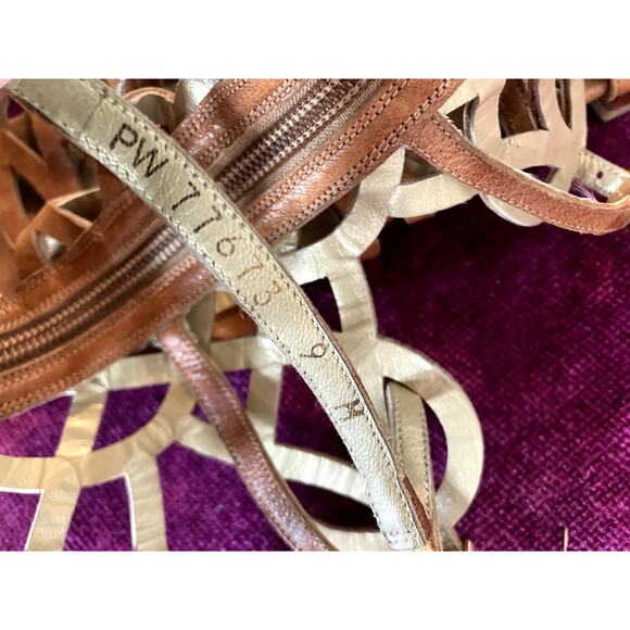 STUART WEITZMAN $495 Aphrodite Gladiator Sandal SEXY FLATS Size 9 Tan FESTIVAL - Picture 7 of 8
